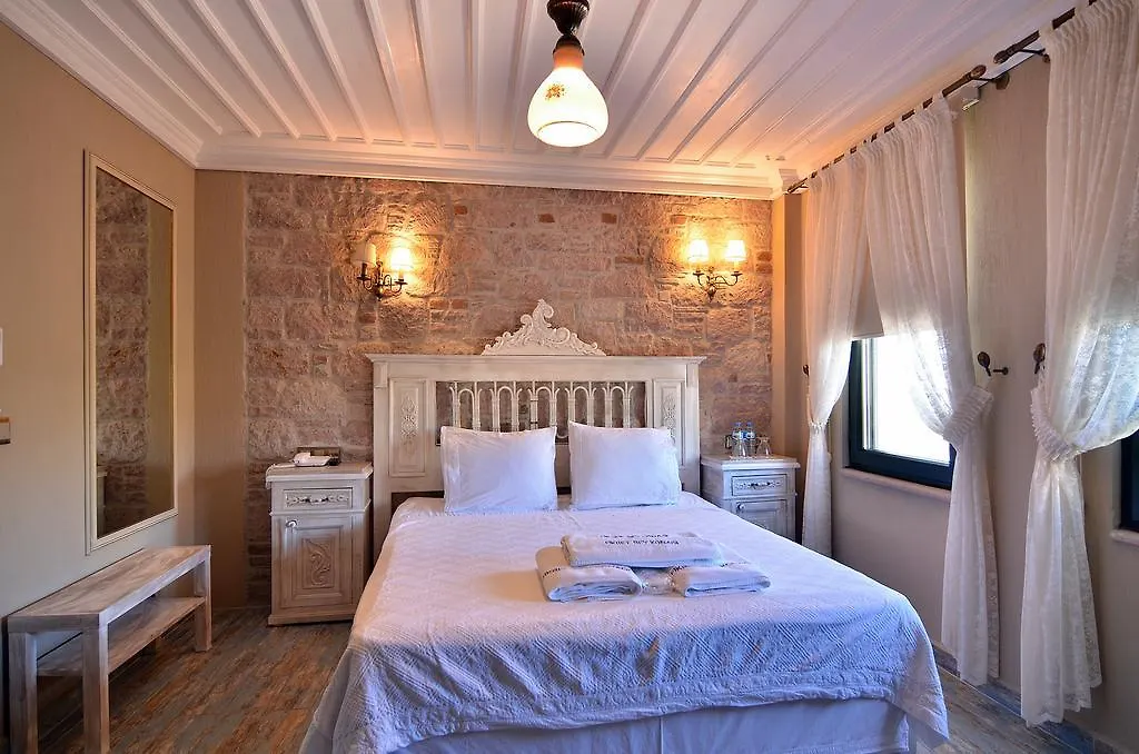 Fikretbey Konagi Hotel Ayvalik 5*,